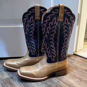 Ariat women’s Darbie Western Boots